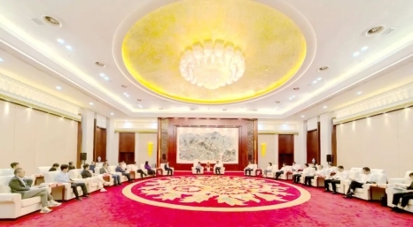 配资导航 |广西壮族自治区党委书记会见百望股份CEO付英波等人工智能企业代表