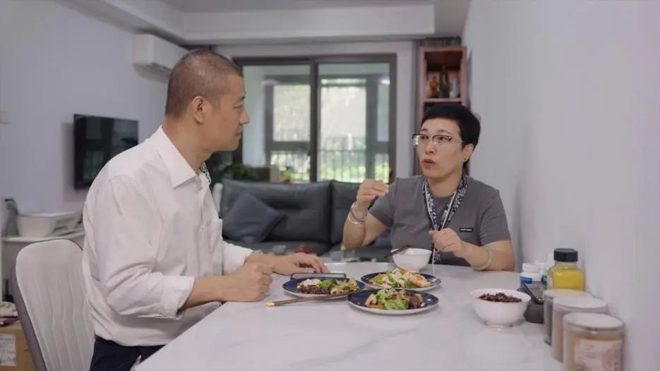 配资导航 |《了不起的食物》导演手记 | 当我们谈论食物时,我们在谈些什么? 配资导航 |《了不起的食物》导演手记 | 当我们谈论食物时,我们在谈些什么?