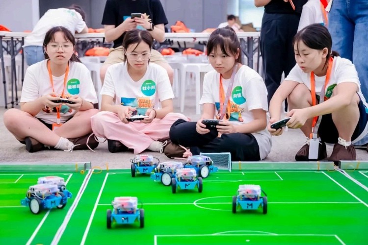 《2025快手未成年人保护报告》发布：未成年人模式终端一键启动