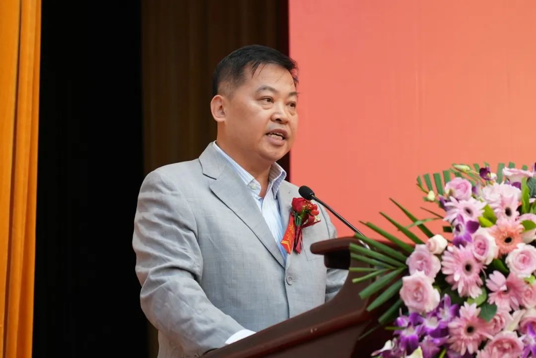 俱乐部创始人李想在全国人大会议中心2025中国企业家精神与社会责任论坛发表致辞！