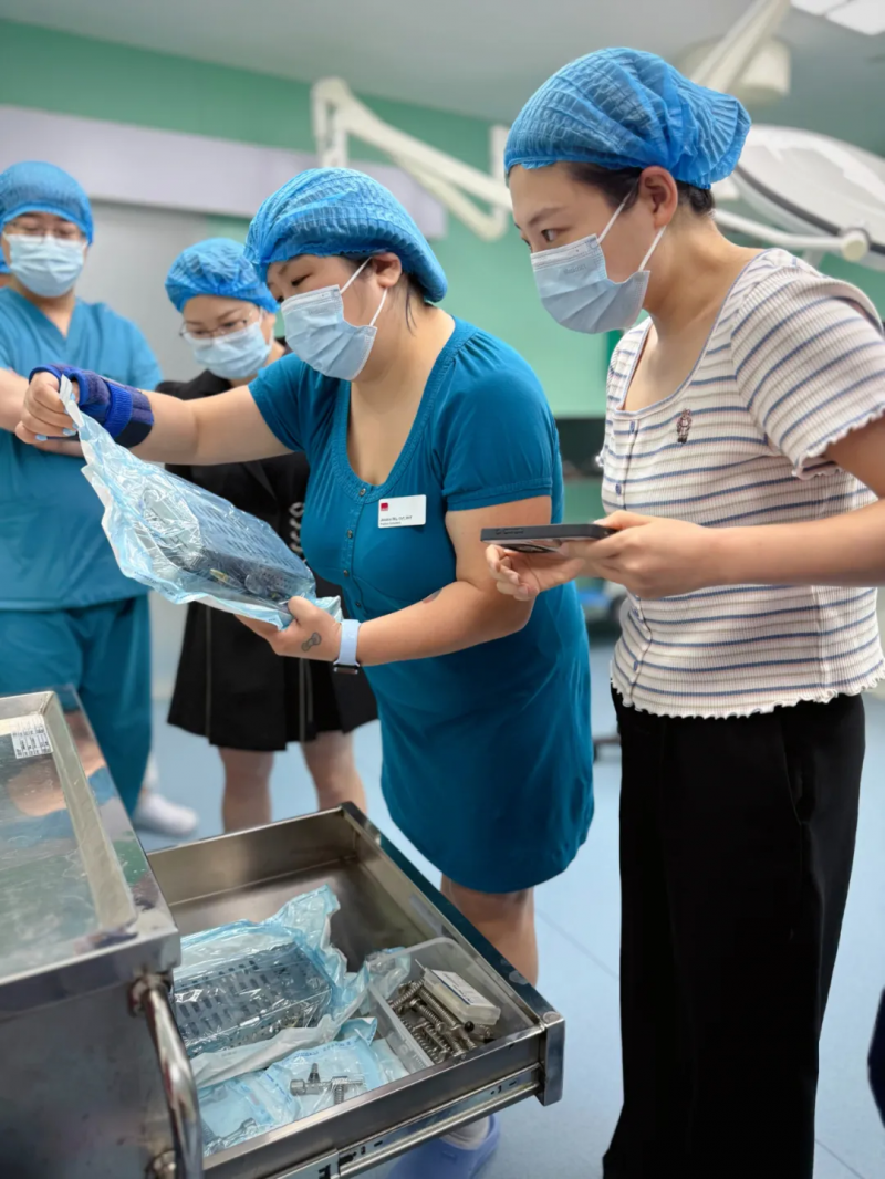安安鹏峰宠物医院通过美国动物医院协会（AAHA）认证，开启宠物医疗新篇章！
