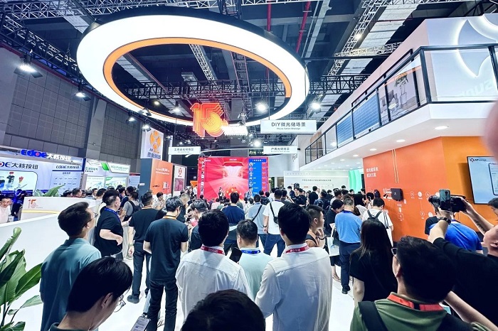 AI赋能，智启未来丨昱能科技携全场景智慧光储解决方案重磅亮相SNEC！