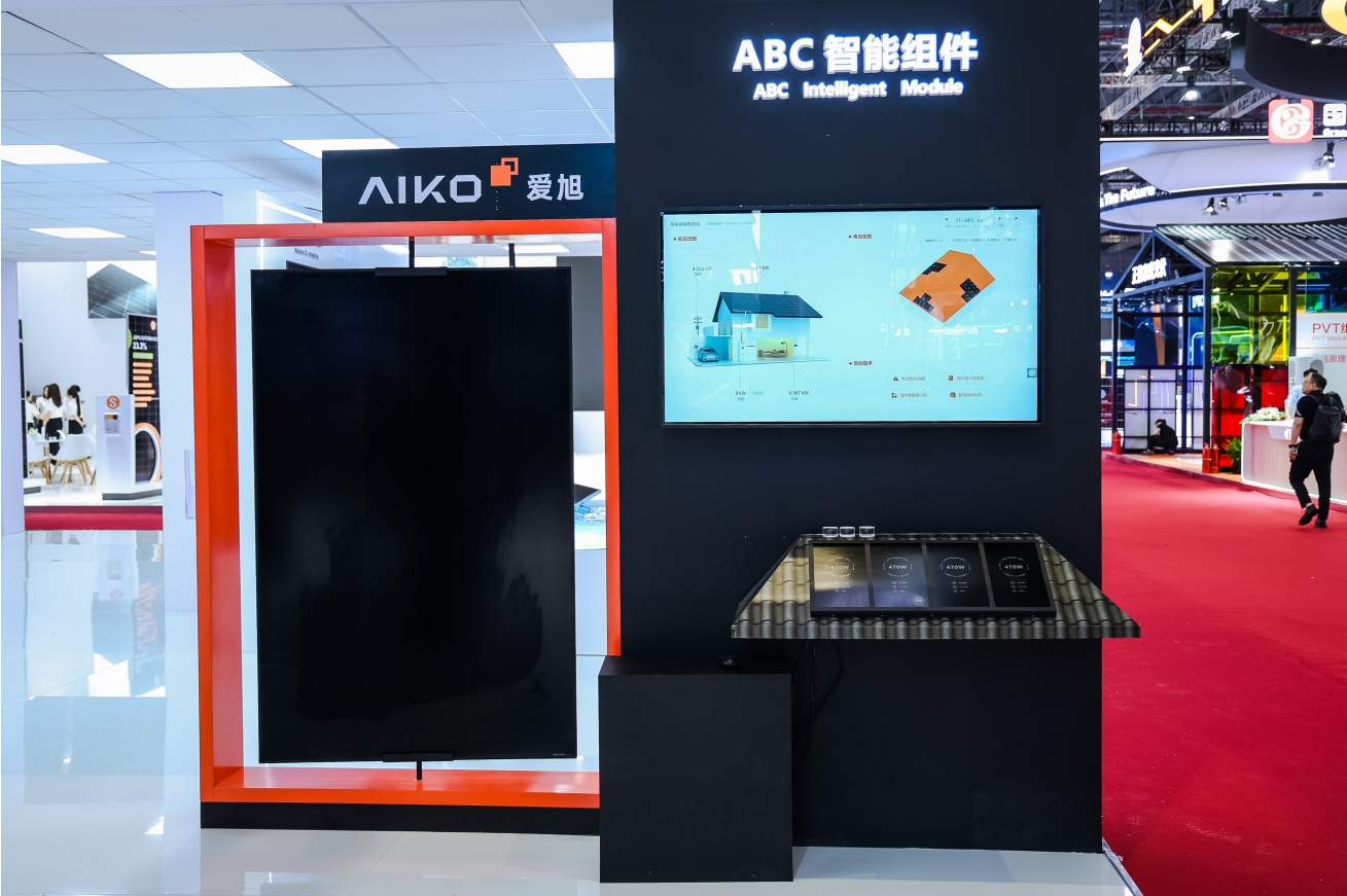 ABC焕新亮相SNEC展，爱旭领跑“25%”价值新时代
