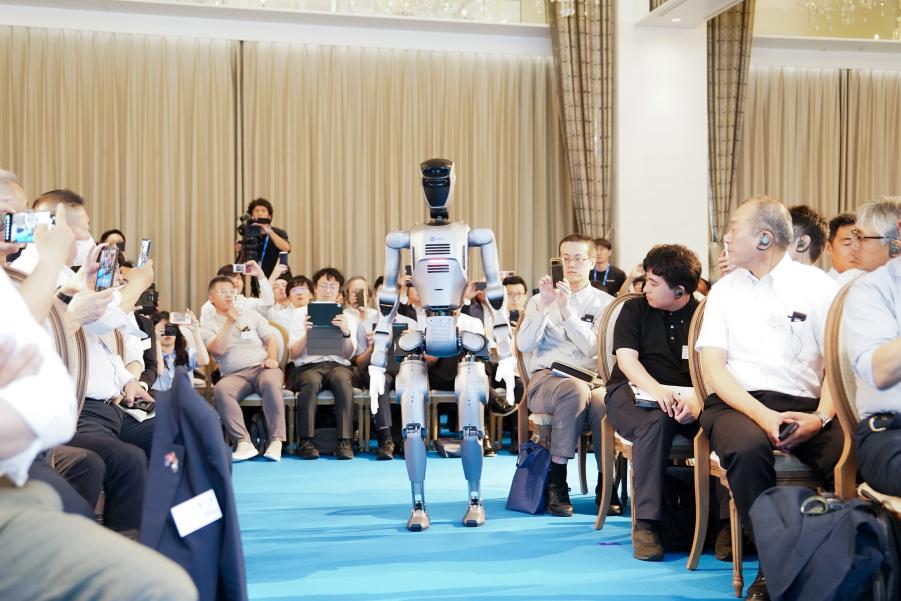 越疆科技于日本名古屋首发新品，人形机器人全球量产交付